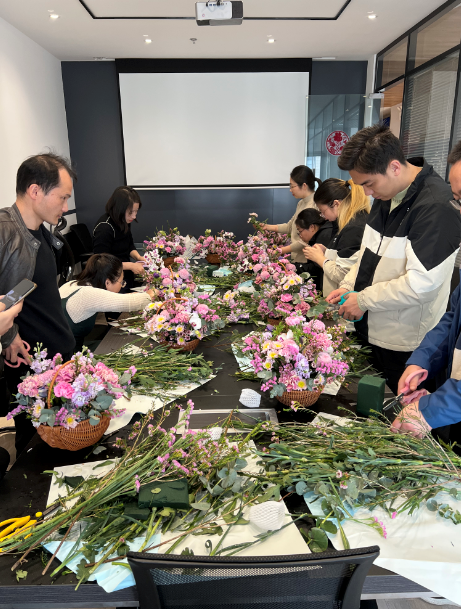 員工1.png 員工1.png